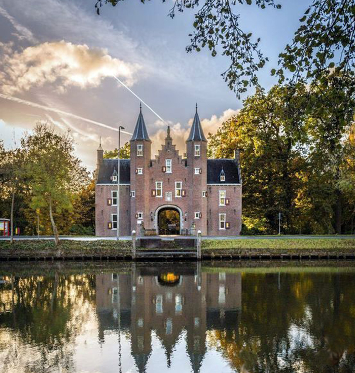 The Entrance Building at Nyenrode <p> built in 1915. <p>.