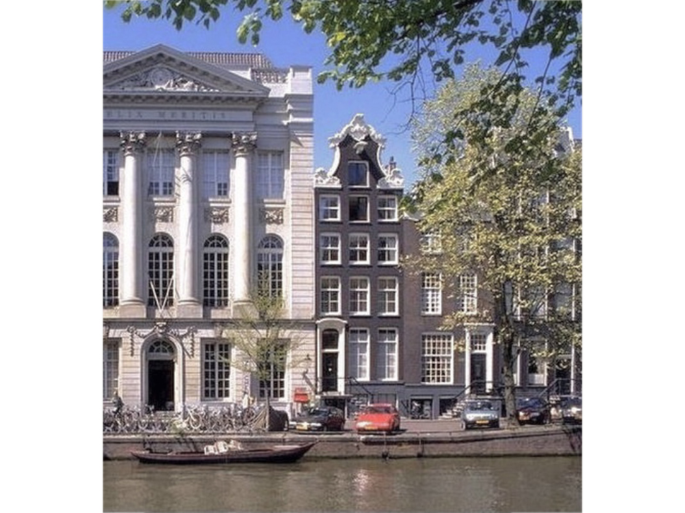 A Keizersgracht Rococo monument<p>.